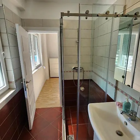 Apartment Near The Sea In *